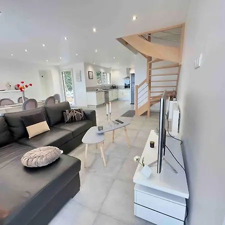 Maison Vue Chez Aline 펜션 Digosville